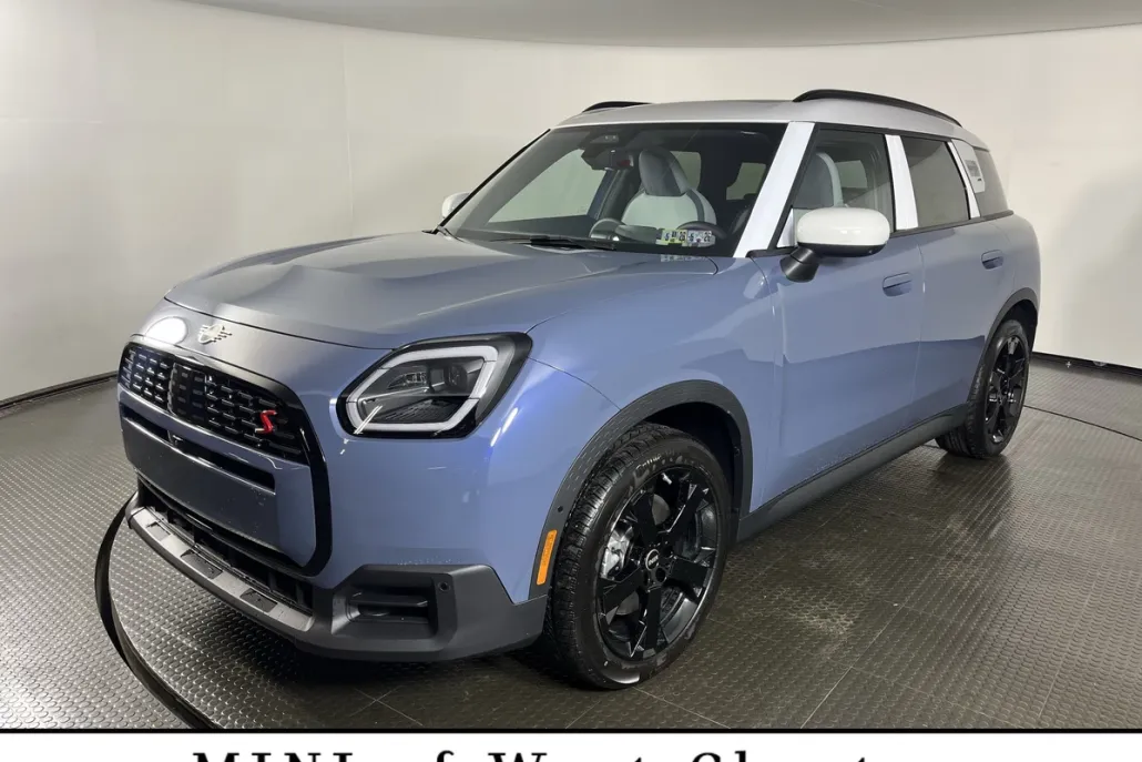 2025 Mini Cooper S ALL4 photo 1