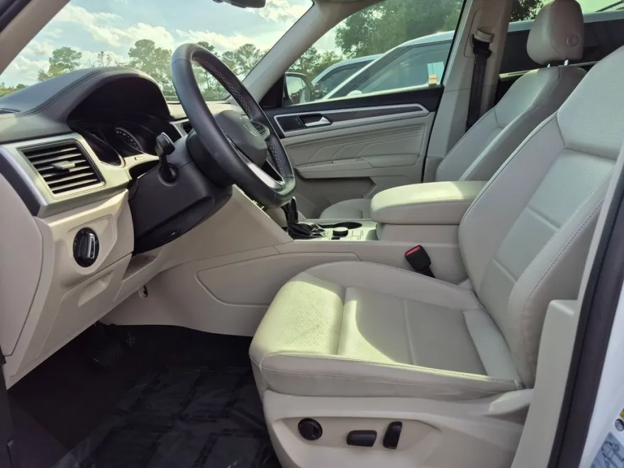 2021 Volkswagen Atlas SE photo 1