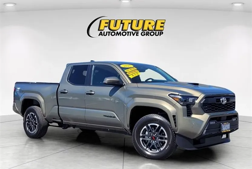 2025 Toyota Tacoma TRD Sport 4x4 photo 1