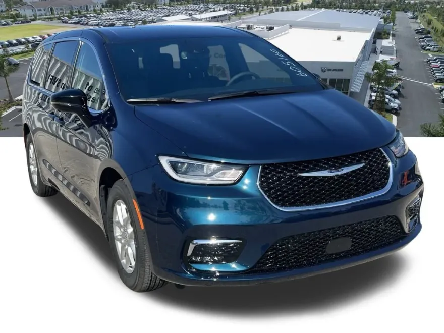 2025 Chrysler Pacifica photo 1