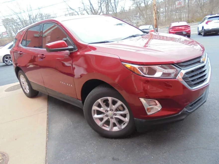 2018 Chevrolet Equinox LT photo 1