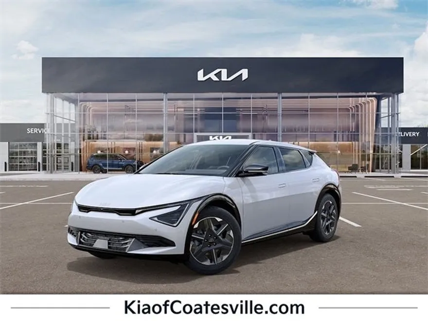 2025 Kia EV6 Light photo 1