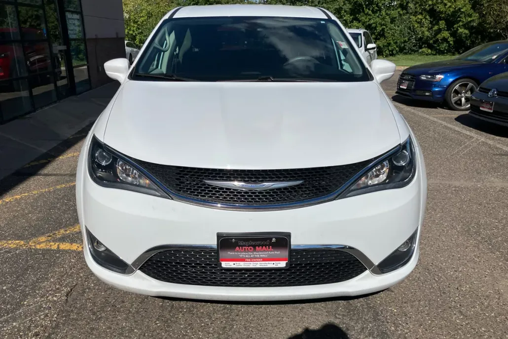 2018 Chrysler Pacifica Touring Plus photo 1