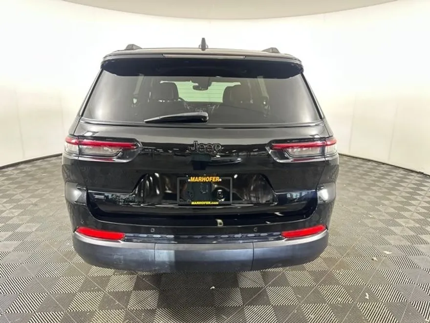 2021 Jeep Grand Cherokee Altitude photo 1