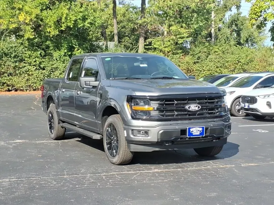 2025 Ford F-150 XLT photo 1