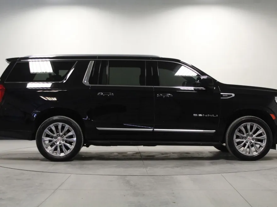 2024 Gmc Yukon XL Denali photo 1