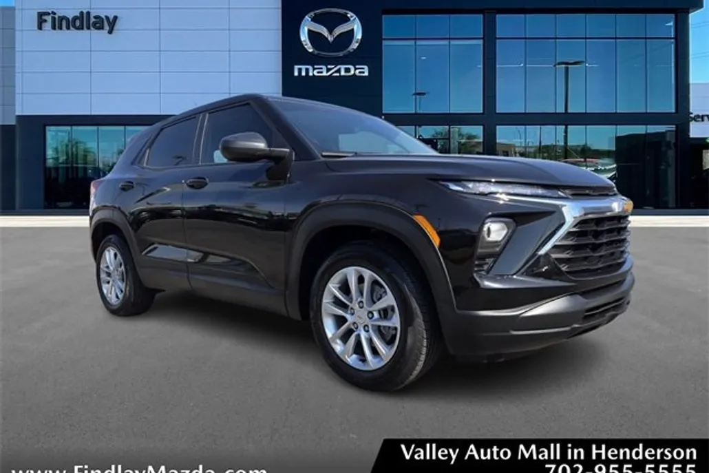 2024 Chevrolet Trailblazer LS photo 1