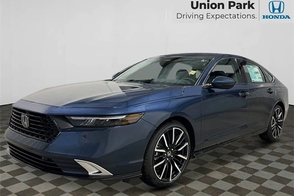 2025 Honda Accord Hybrid Touring photo 1