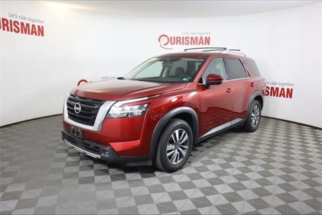 2022 Nissan Pathfinder SL photo 1
