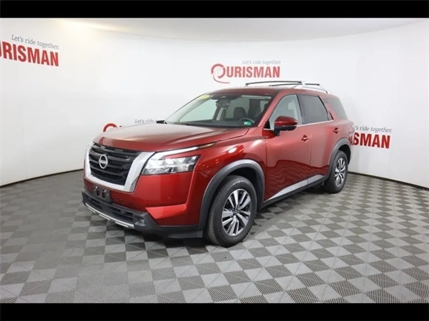 2022 Nissan Pathfinder SL photo 1