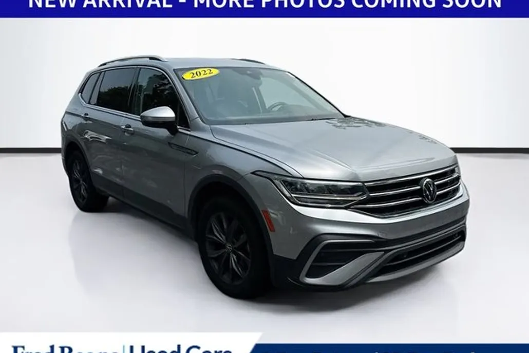 2022 Volkswagen Tiguan SE photo 1