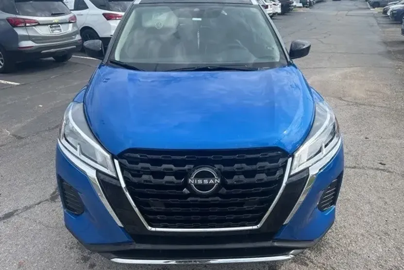 2024 Nissan Kicks SV photo 1