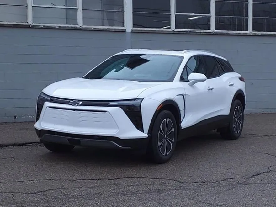 2025 Chevrolet Blazer EV photo 1