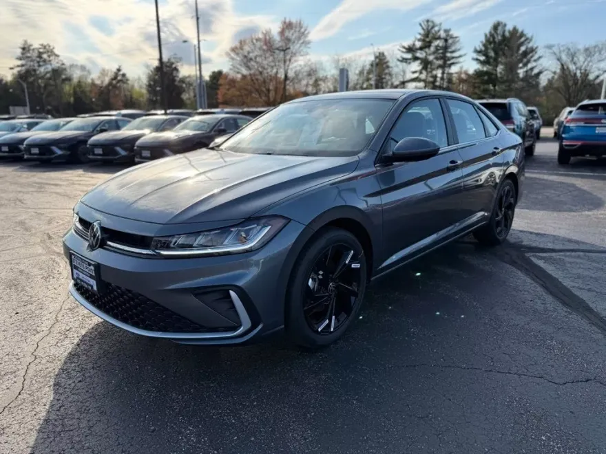 2025 Volkswagen Jetta 1.5T SE photo 1