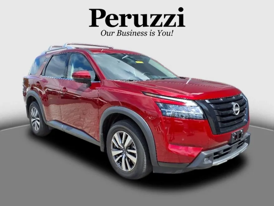 2022 Nissan Pathfinder SL photo 1