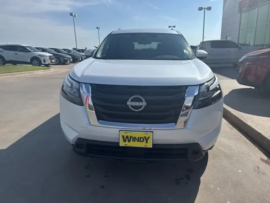 2025 Nissan Pathfinder SV photo 1