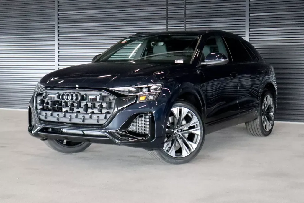 2025 Audi Q8 55 Premium photo 1