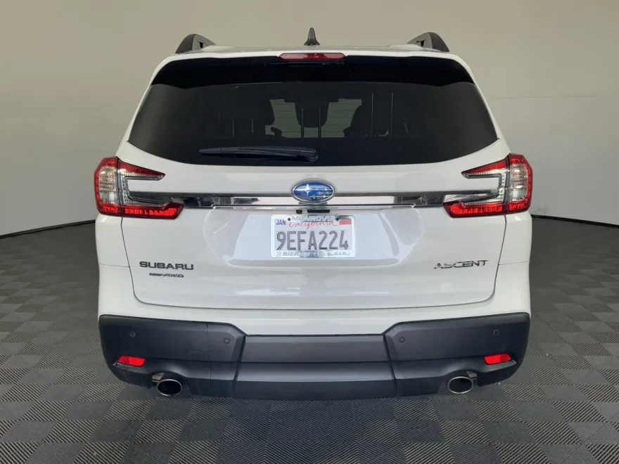 2023 Subaru Ascent Premium photo 1