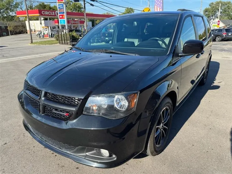 2019 Dodge Grand Caravan GT photo 1