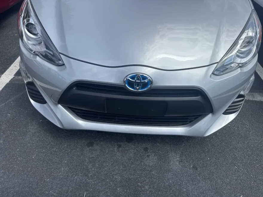 2016 Toyota Prius C Four photo 1