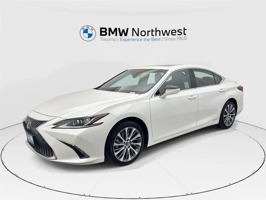 2021 Lexus ES 300h photo 1