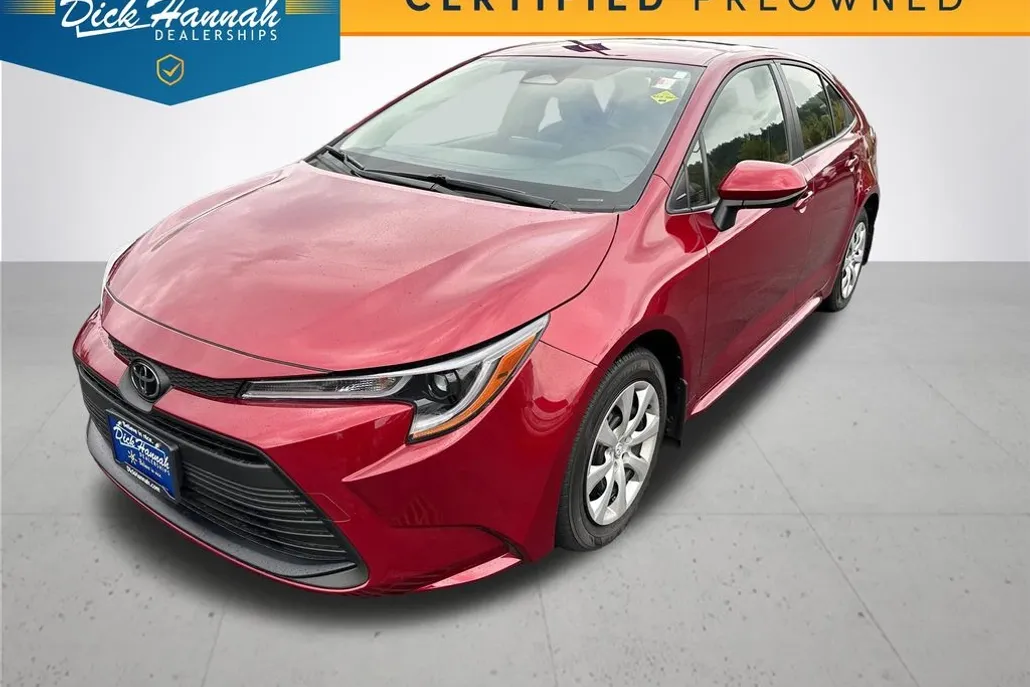 2025 Toyota Corolla LE photo 1