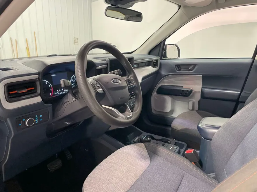 2022 Ford Maverick XLT photo 1