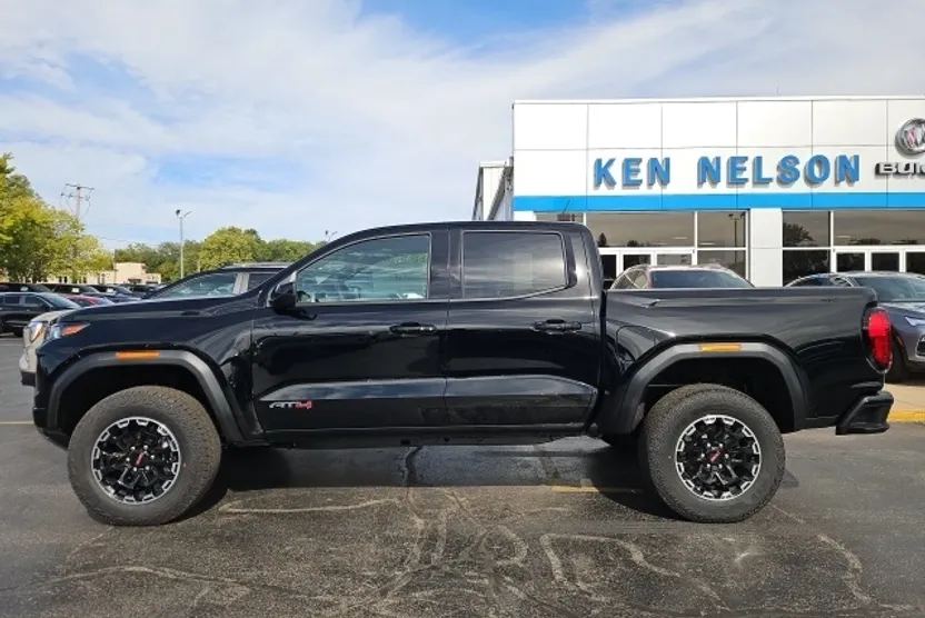 2026 Gmc Canyon AT4 photo 1