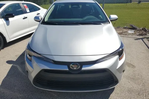2026 Toyota Corolla LE photo 2