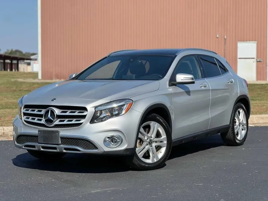 2018 Mercedes Benz GLA 250 photo 1
