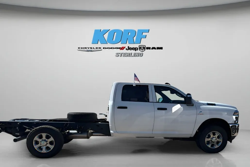 2025 Ram 3500 Tradesman photo 1