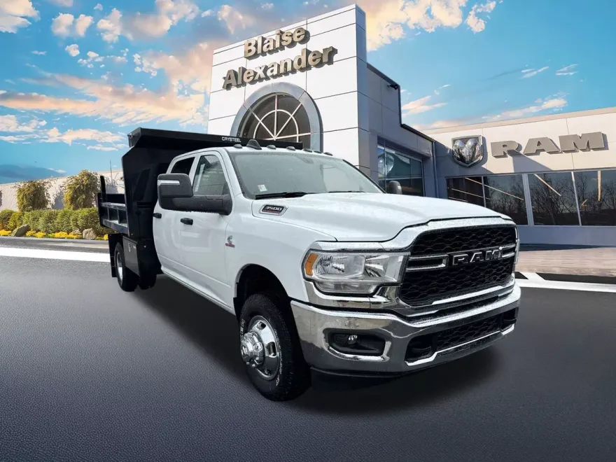 2024 Ram 3500 Tradesman photo 1