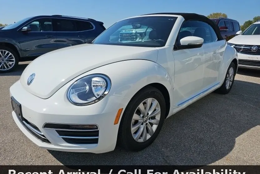 2018 Volkswagen Beetle Convertible S photo 1