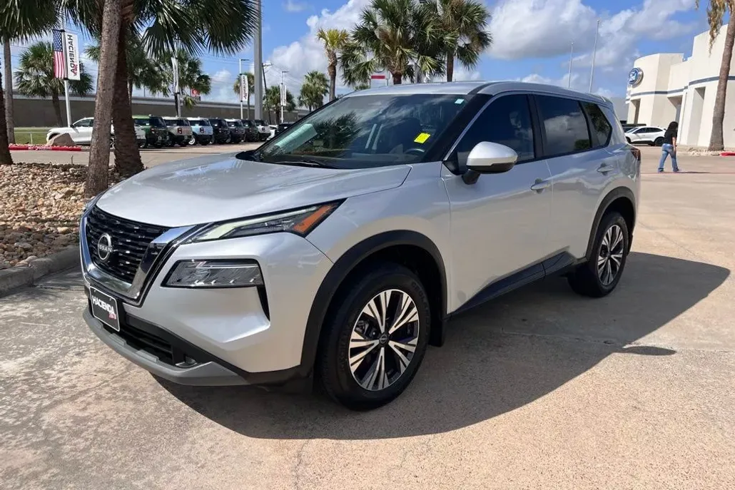 2023 Nissan Rogue SV photo 1