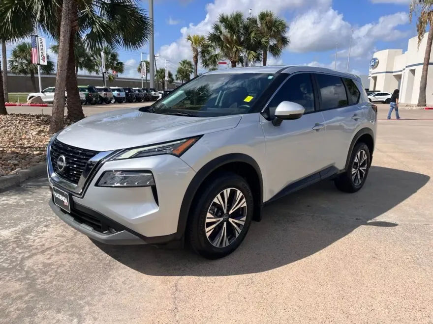 2023 Nissan Rogue SV photo 1