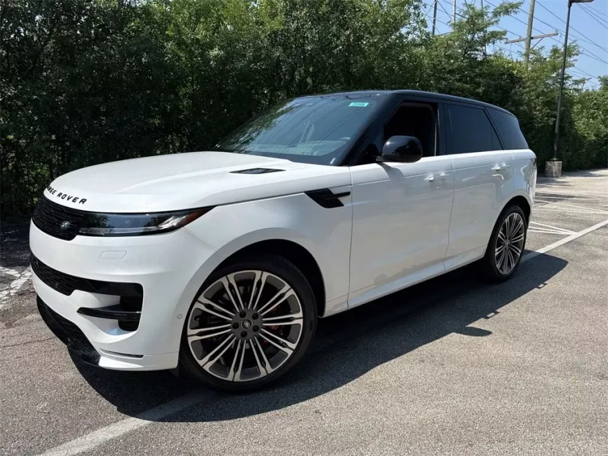 2025 Land Rover Range Rover Sport SE photo 1