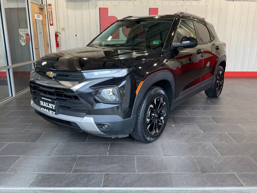 2023 Chevrolet Trailblazer LT photo 1
