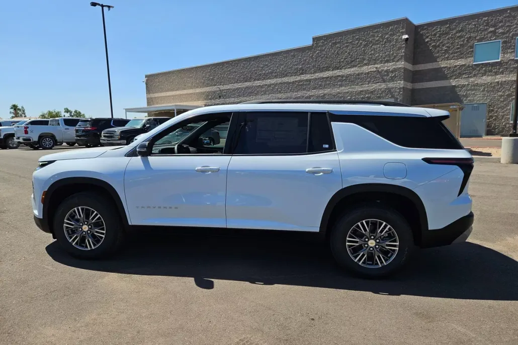 2026 Chevrolet Traverse photo 1