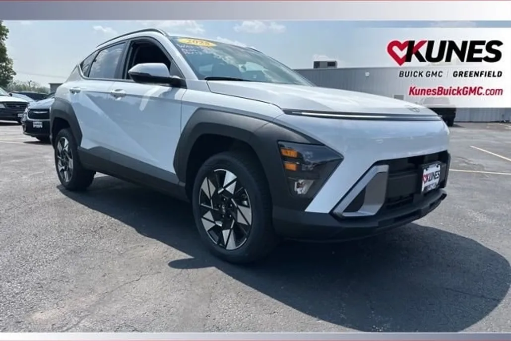 2025 Hyundai Kona SEL photo 1