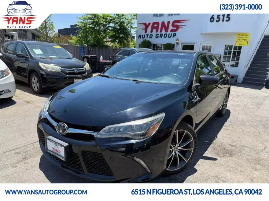 2017 Toyota Camry XSE V6 photo 1