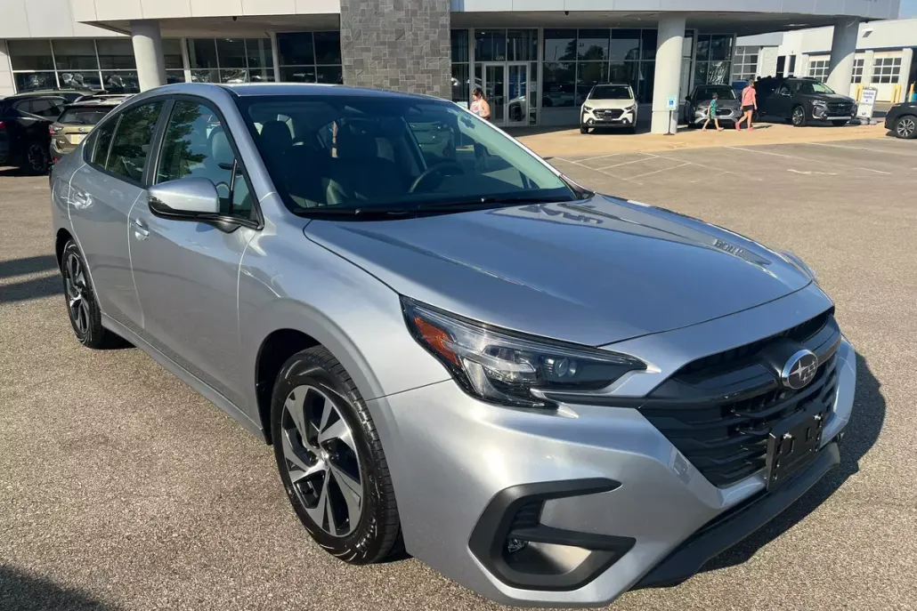 2025 Subaru Legacy Premium photo 1