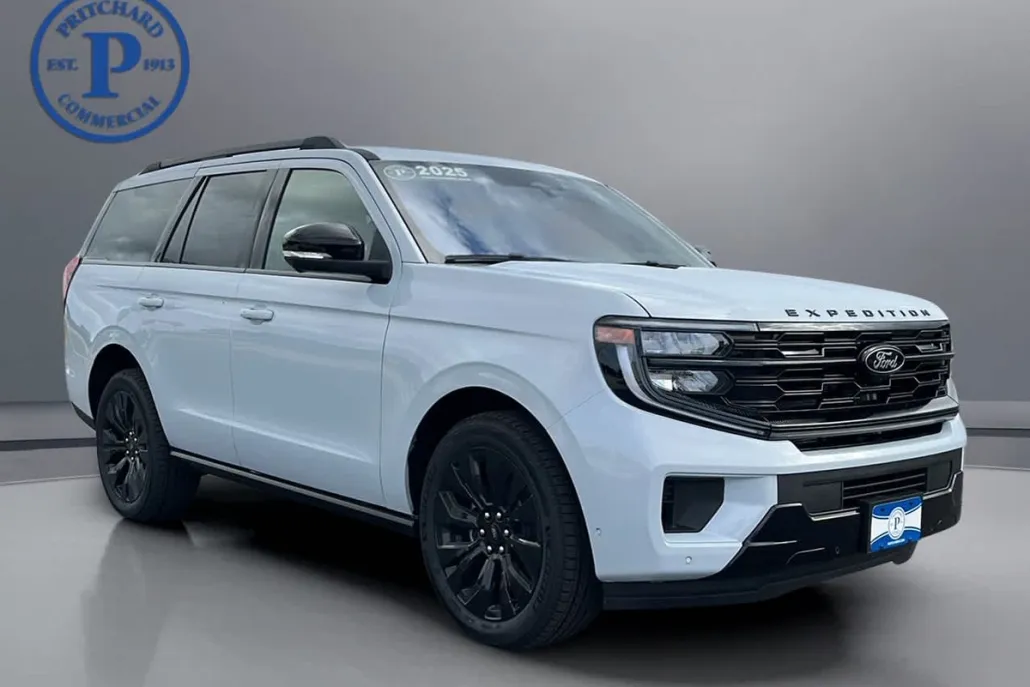 2025 Ford Expedition Platinum photo 1