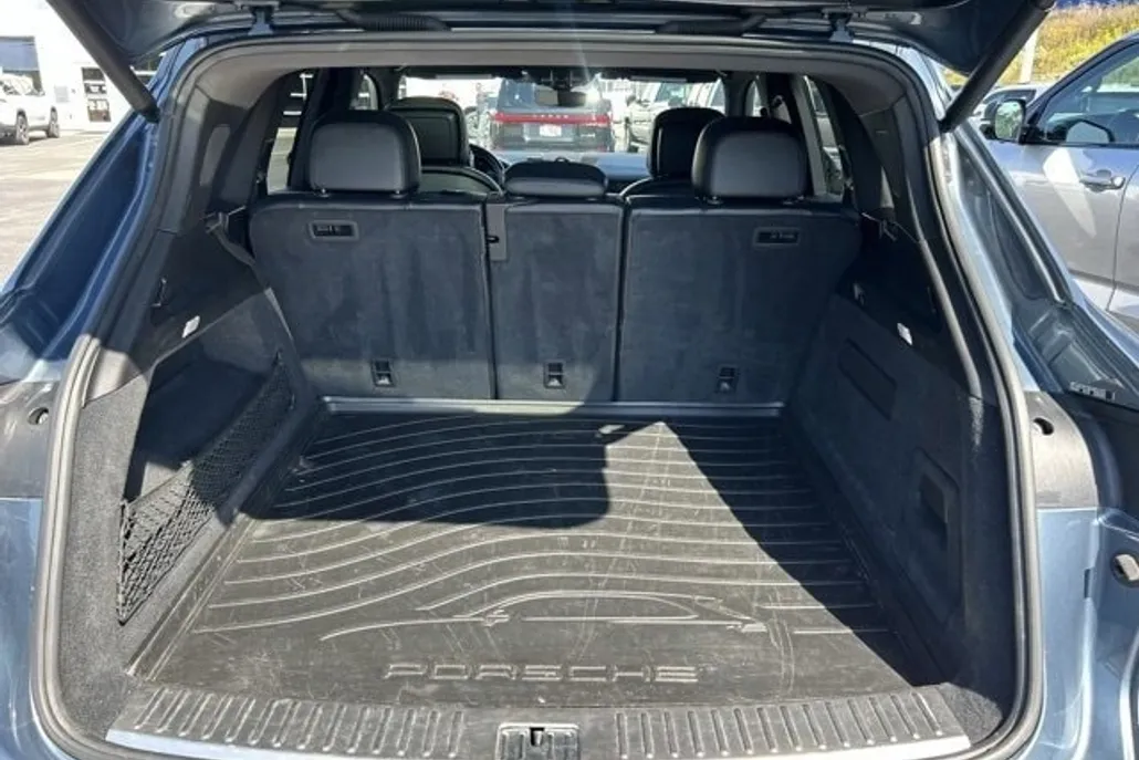 2019 Porsche Cayenne photo 1