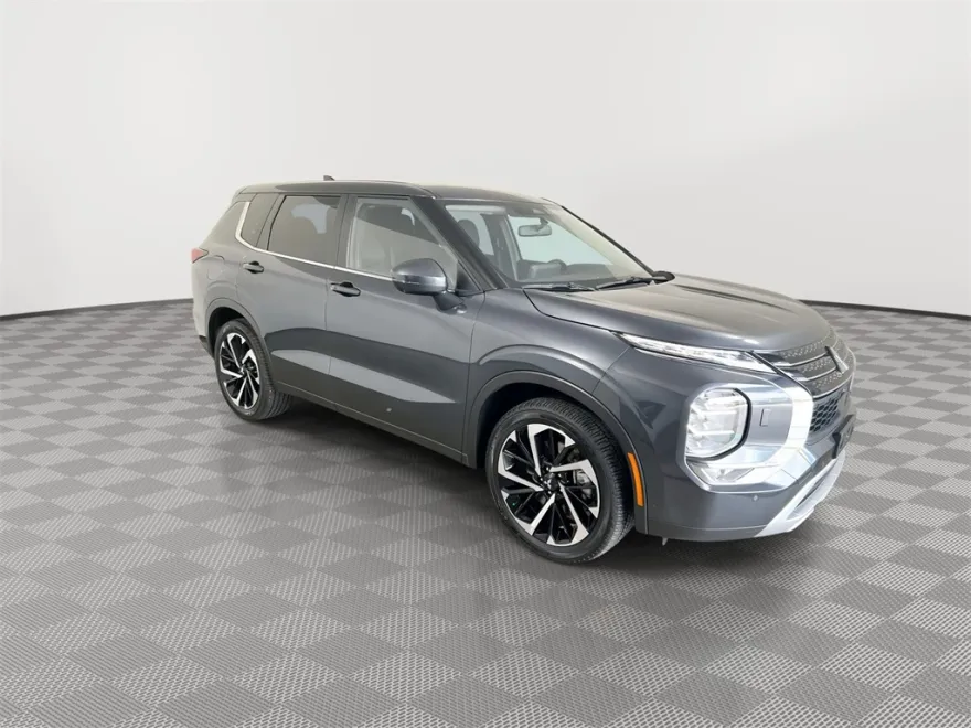 2024 Mitsubishi Outlander SE Ralliart photo 1