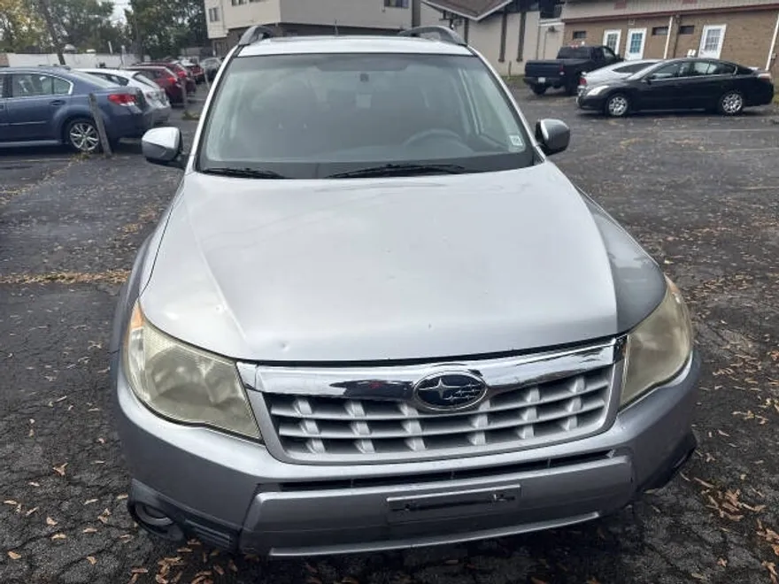 2013 Subaru Forester 2.5X Premium photo 1