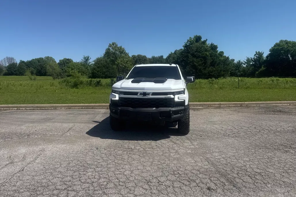 2023 Chevrolet Silverado 1500 ZR2 photo 1