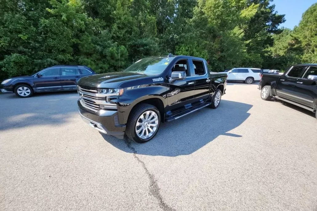 2019 Chevrolet Silverado 1500 High Country photo 1