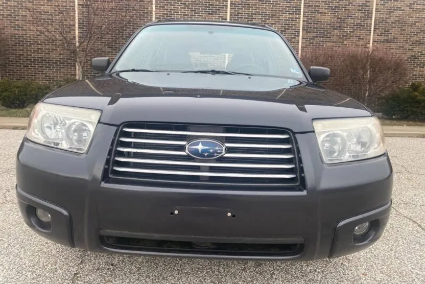 2008 Subaru Forester X photo 1