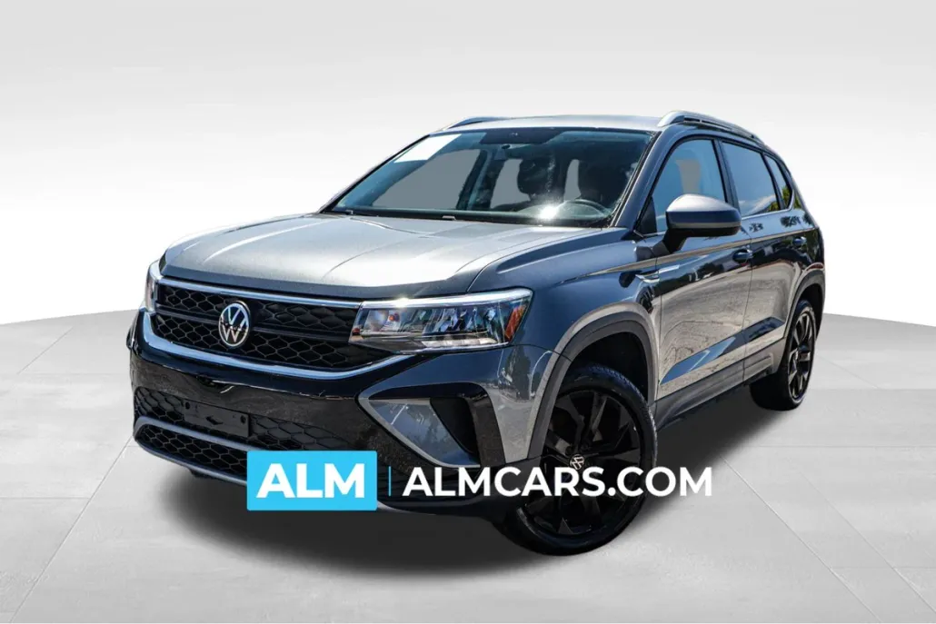 2022 Volkswagen Taos SE photo 1