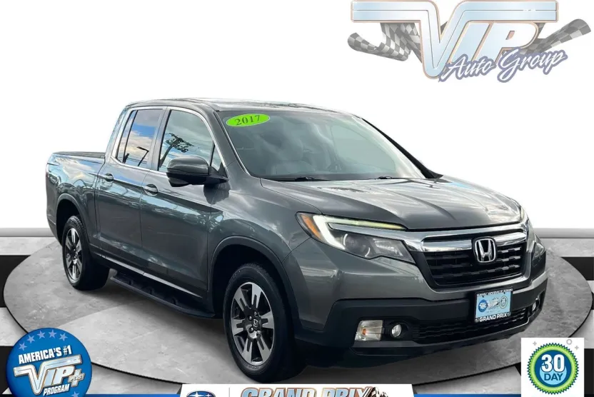 2017 Honda Ridgeline RTL-T photo 1